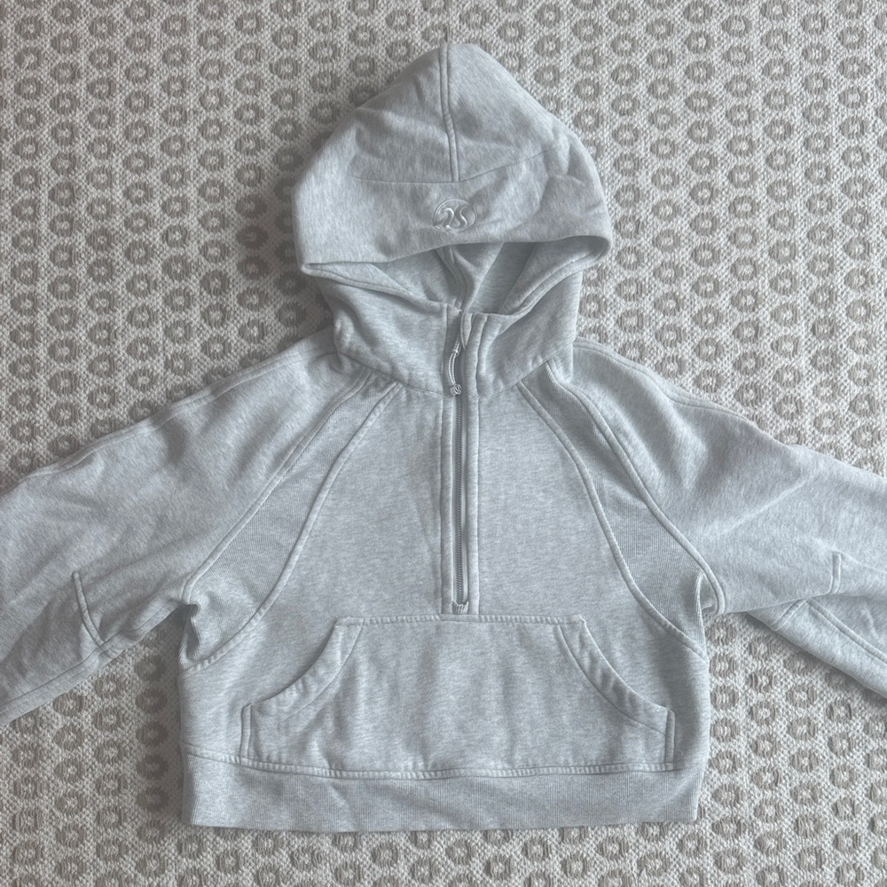 Gray Cropped Hoodie with Front Pocket
